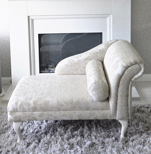 Small chaise longue lounge - chaise,